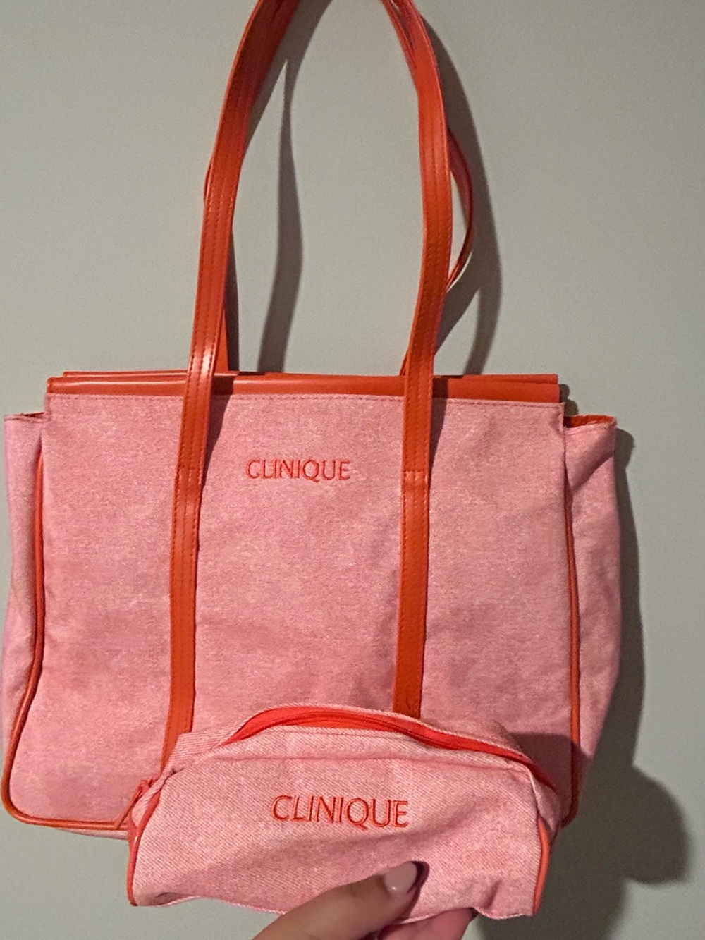 Clinique Pink/Orange Tote with Coral Trim and Matching Pouch